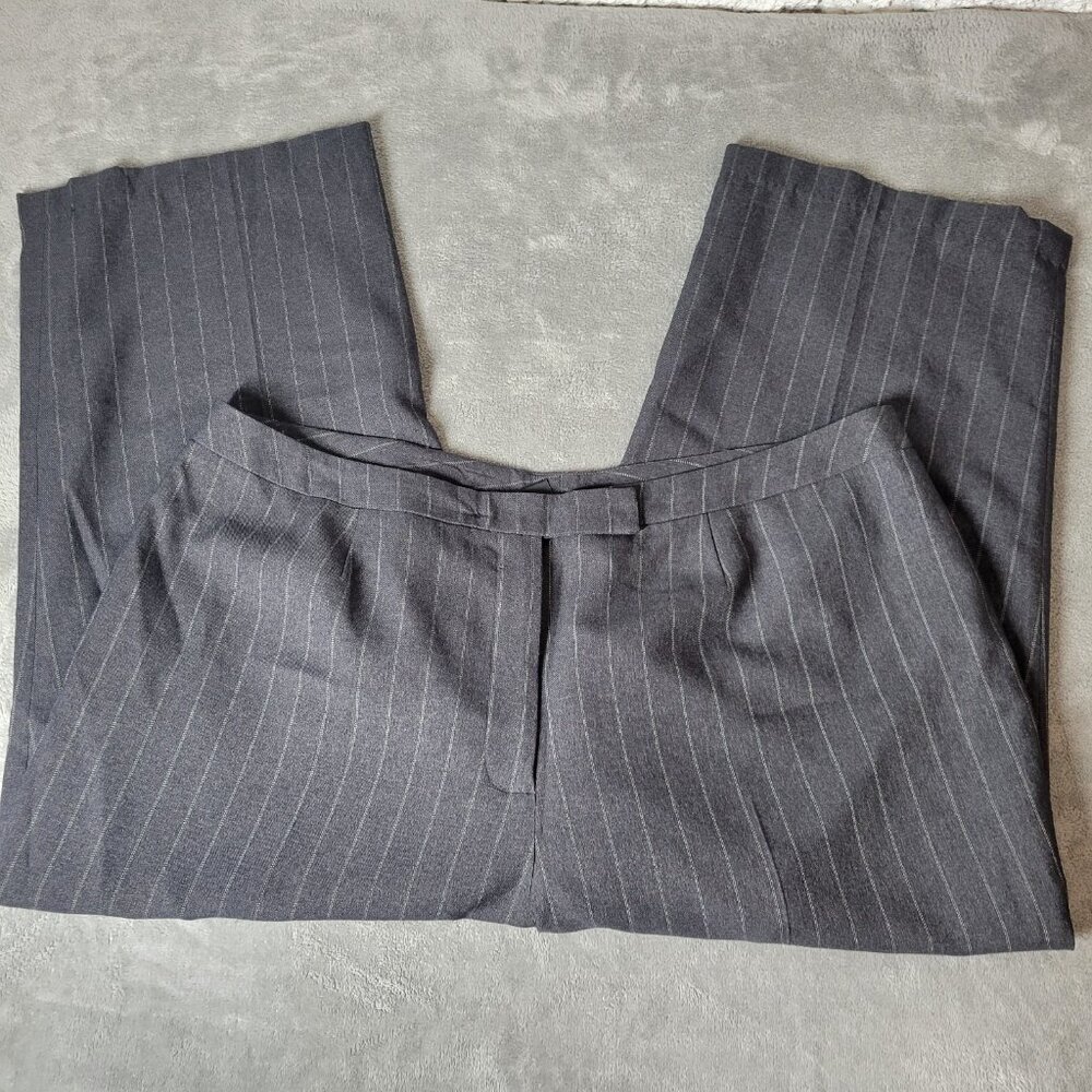 Isabella 22W Plus Size Pants Gray Striped Cropped Straight Leg Career SL99E